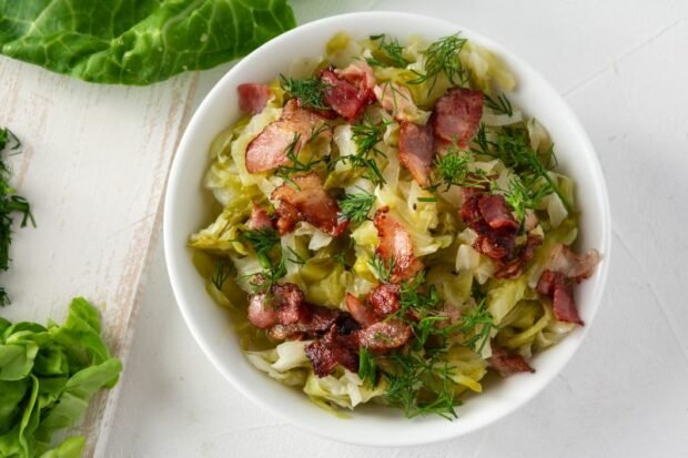 Young cabbage stewed with bacon – a simple and delicious recipe, how to cook step by step