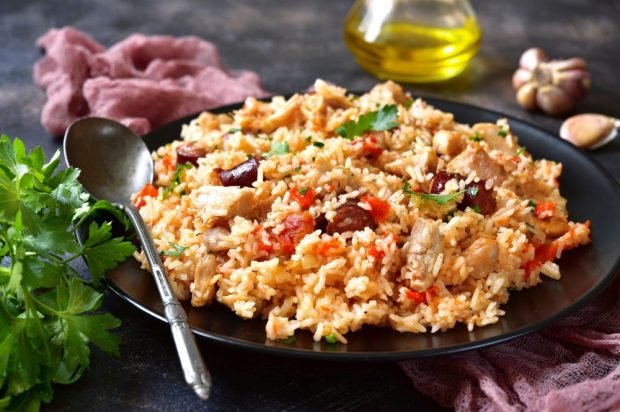 Pilaf with sausage, chicken and tomatoes is a simple and delicious recipe, how to cook step by step