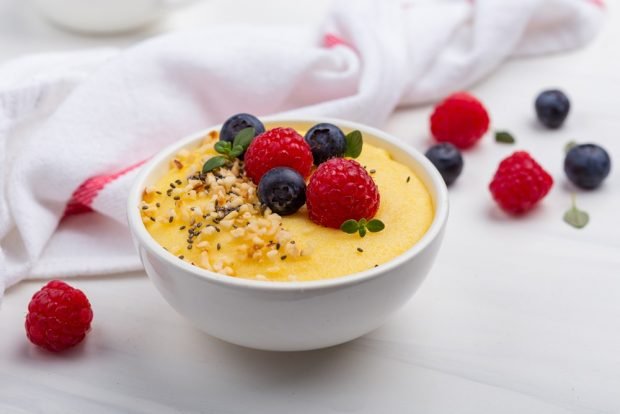 Corn porridge with nuts is a simple and delicious recipe for cooking step by step