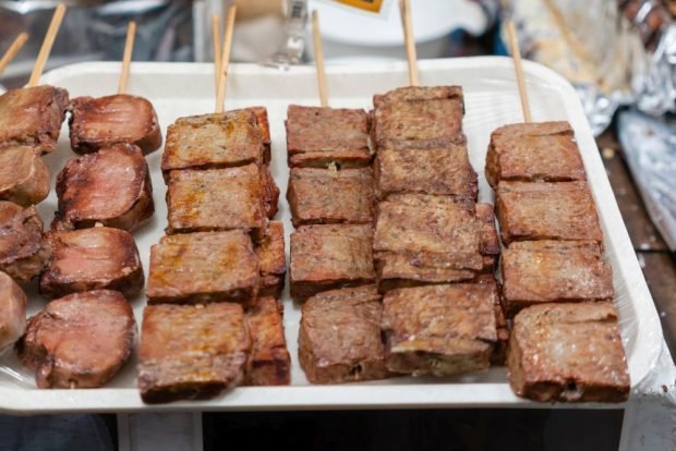 Beef tongue kebab on the grill is a simple and delicious recipe, how to cook step by step