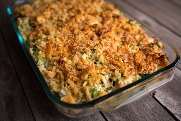 Rice casserole with turkey and broccoli is a simple and delicious recipe, how to cook step by step