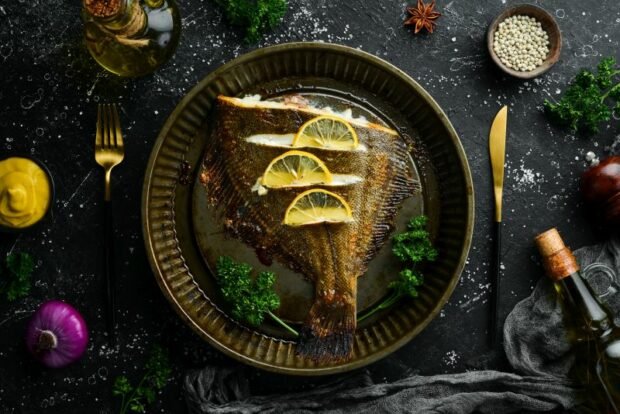 Flounder with lemon in the oven