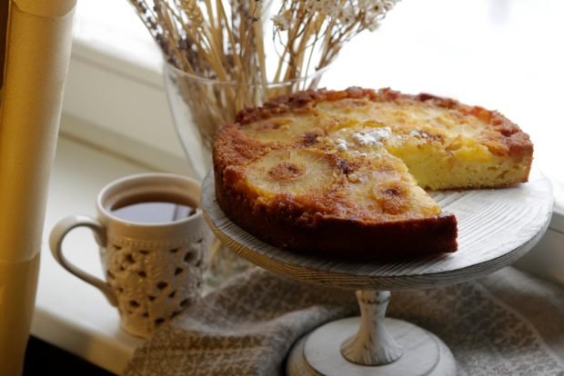 Cottage cheese casserole with banana and pineapples