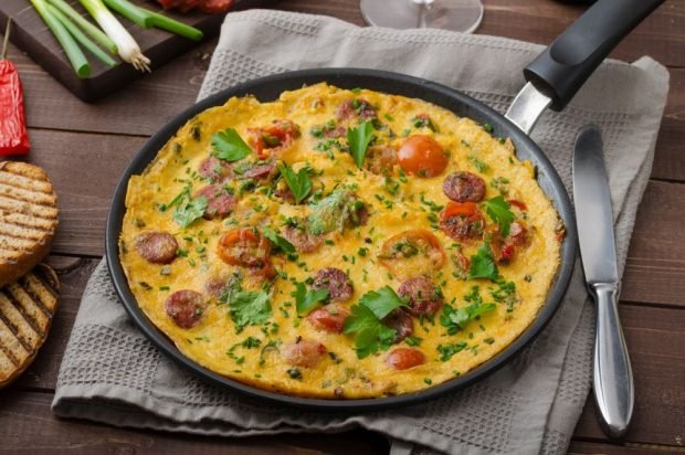 Omelet with chorizo and cherry tomatoes – a simple and delicious recipe, how to cook step by step