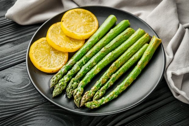 Asparagus on the grill – a simple and delicious recipe, how to cook step by step