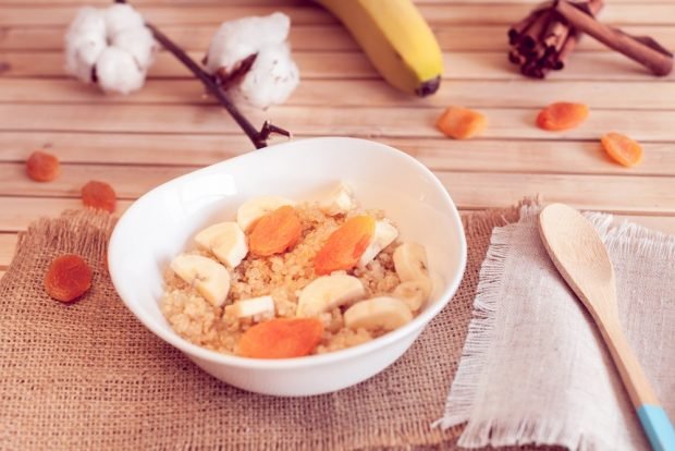 Barley porridge on water in a slow cooker is a simple and delicious recipe, how to cook step by step