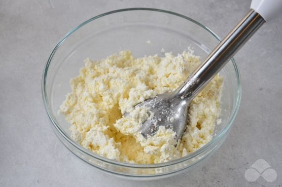 Cottage cheese casserole on yolks: photo of recipe preparation, step 1 Cottage cheese casserole on yolks: photo of recipe preparation, step 1