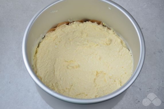 Cottage cheese casserole on yolks: photo of recipe preparation, step 4 Cottage cheese casserole on yolks: photo of recipe preparation, step 4