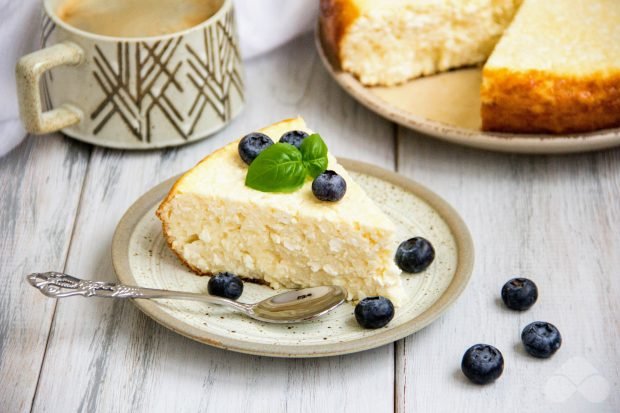 Cottage cheese casserole made of granular cottage cheese Cottage cheese casserole made of granular cottage cheese