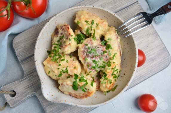 Turkey meatballs in sour cream and garlic sauce: photo of recipe preparation, step 8 Turkey meatballs in sour cream and garlic sauce: photo of recipe preparation, step 8