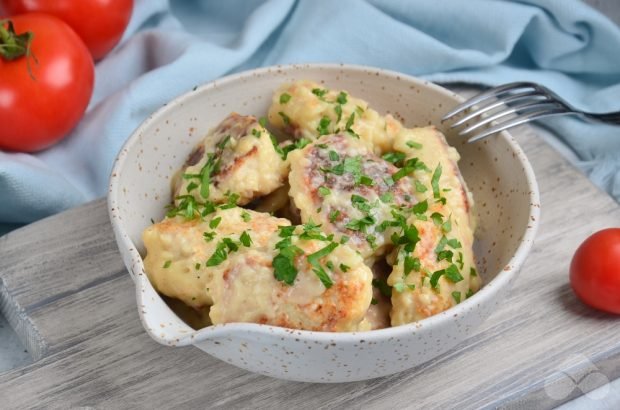 Turkey meatballs in sour cream and garlic sauce - a simple and delicious recipe with photos (step by step) Turkey meatballs in sour cream and garlic sauce - a simple and delicious recipe with photos (step by step)