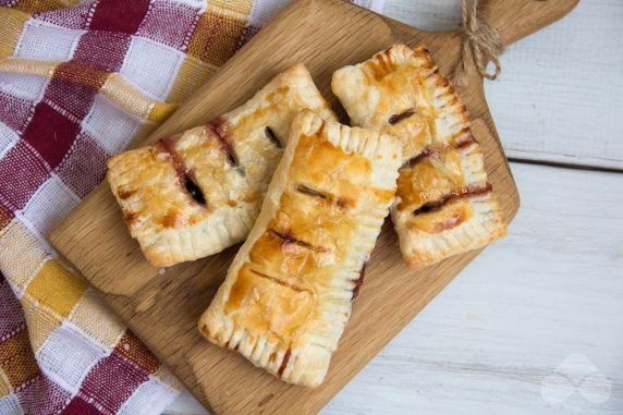 Jam puffs: photo of recipe preparation, step 6