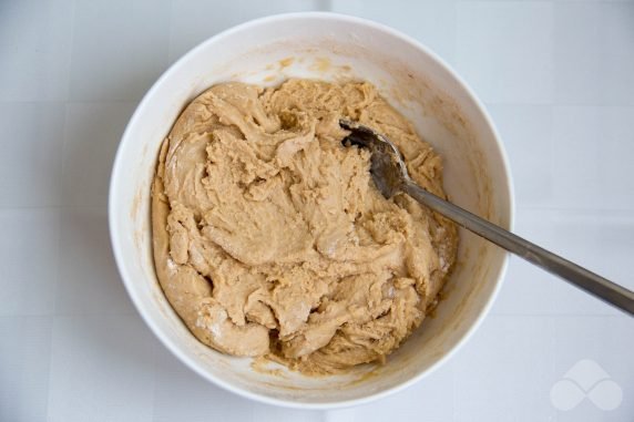 Honey cookies with cinnamon: photo of recipe preparation, step 2