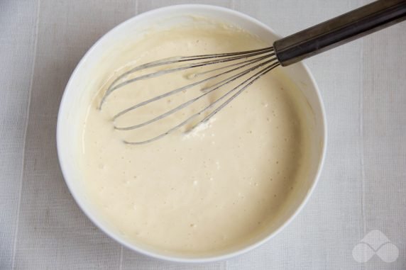 Mini pizza in a frying pan: photo of recipe preparation, step 1