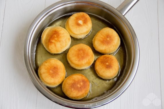 Doughnuts on water and dry yeast: photo of recipe preparation, step 6