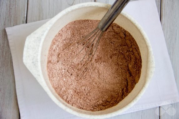 Chocolate cake with milk: photo of recipe preparation, step 1