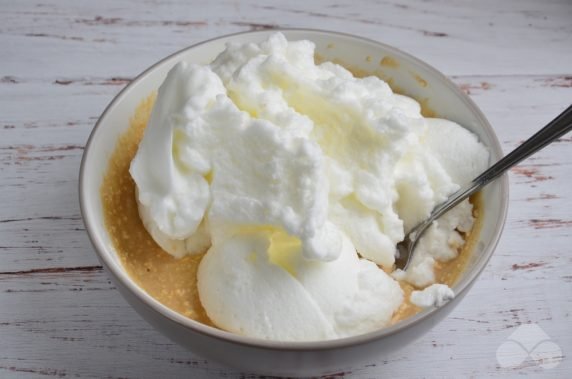 Cottage cheese pancakes with milk: photo of recipe preparation, step 4