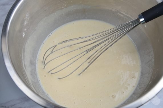 Custard pancakes with cottage cheese: photo of recipe preparation, step 3