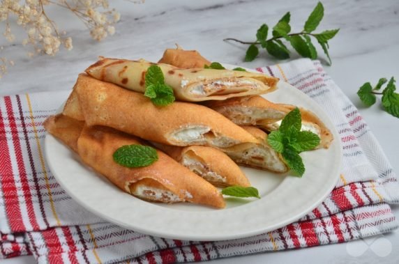 Custard pancakes with cottage cheese: photo of recipe preparation, step 8