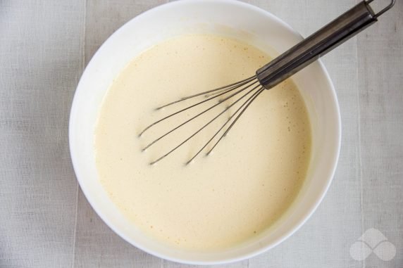 Classic cupcake on margarine: photo of recipe preparation, step 2