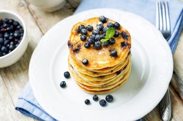 Pancakes with ricotta and blueberries – a simple and delicious recipe, how to cook step by step