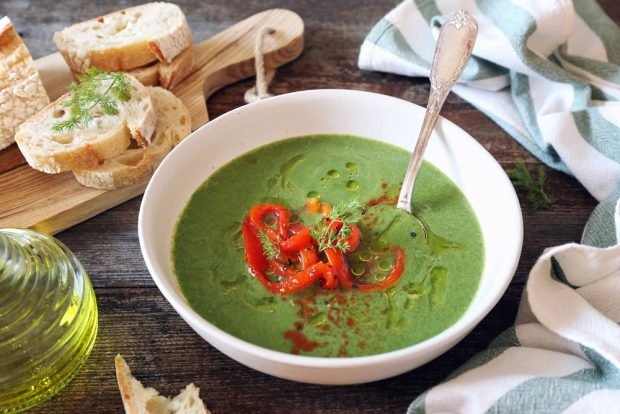 Pea soup with spinach and chili – a simple and delicious recipe, how to cook step by step