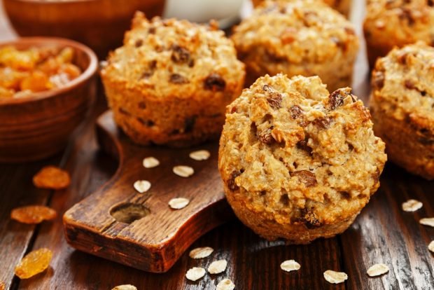 Oatmeal cupcakes with raisins – a simple and delicious recipe, how to cook step by step