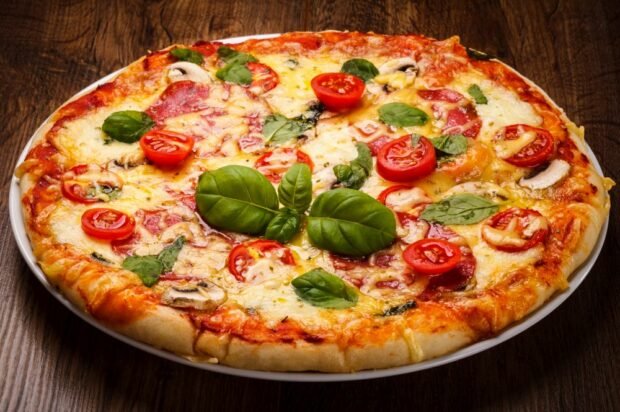 Quick pizza on kefir is a simple and delicious recipe, how to cook step by step