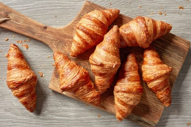 Croissants made from yeast–free dough - a simple and delicious recipe, how to cook step by step