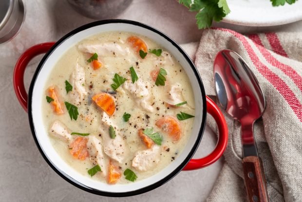 Chicken soup with cream is a simple and delicious recipe, how to cook step by step