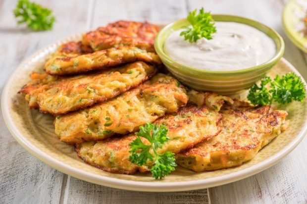 Potato pancakes with carrots and herbs – a simple and delicious recipe, how to cook step by step