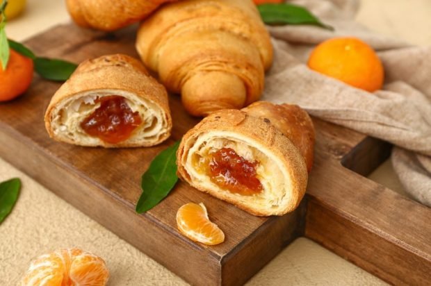 Croissants with tangerine jam – a simple and delicious recipe, how to cook step by step