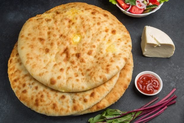 Khachapuri with tops and cheese in a frying pan is a simple and delicious recipe how to cook step by step