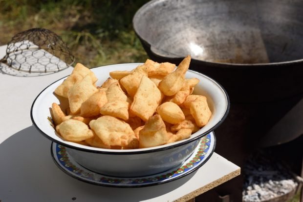 Dough for baursaks is a simple and delicious recipe, how to cook step by step