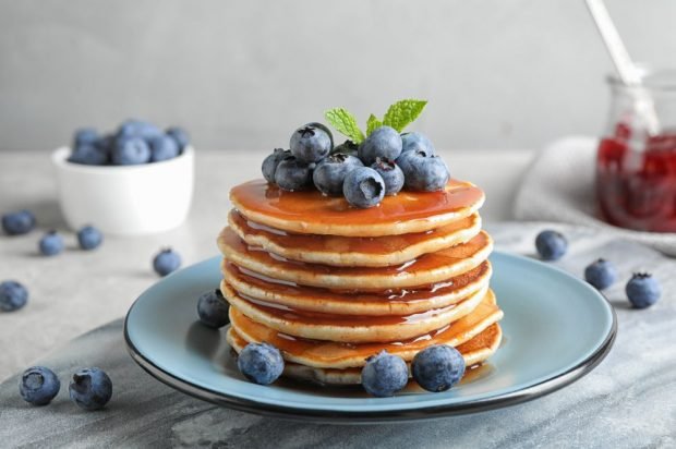 Pancakes on kefir – a simple and delicious recipe, how to cook step by step