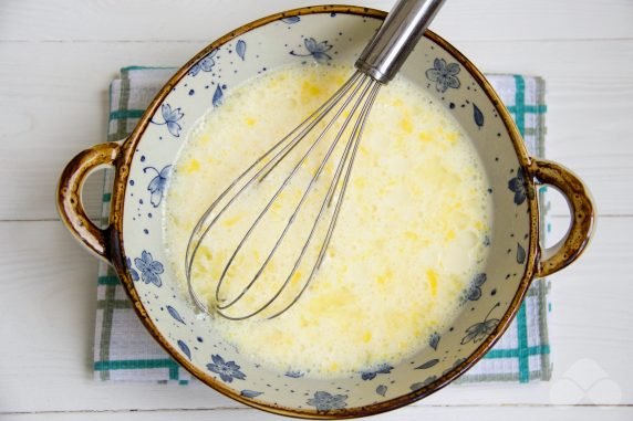 Baursaks on milk without yeast: photo of recipe preparation, step 1