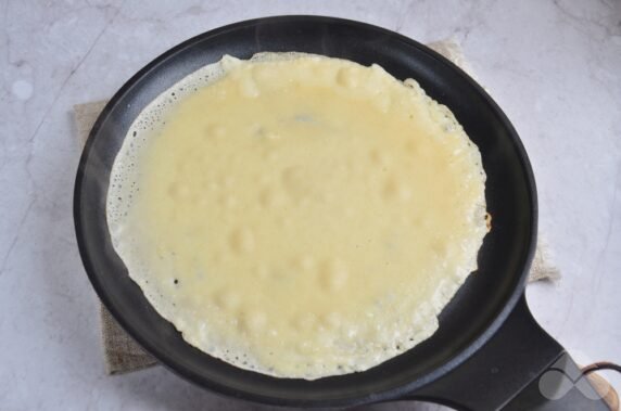 Classic recipe for pancakes with milk: photo of recipe preparation, step 5