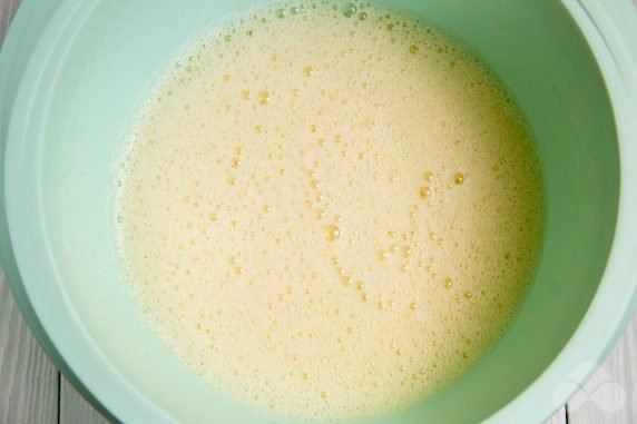 Ricotta fritters: photo of recipe preparation, step 2 Ricotta fritters: photo of recipe preparation, step 2