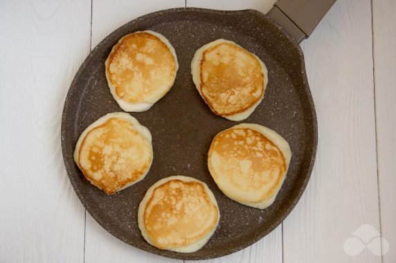 Ricotta fritters: photo of recipe preparation, step 4 Ricotta fritters: photo of recipe preparation, step 4