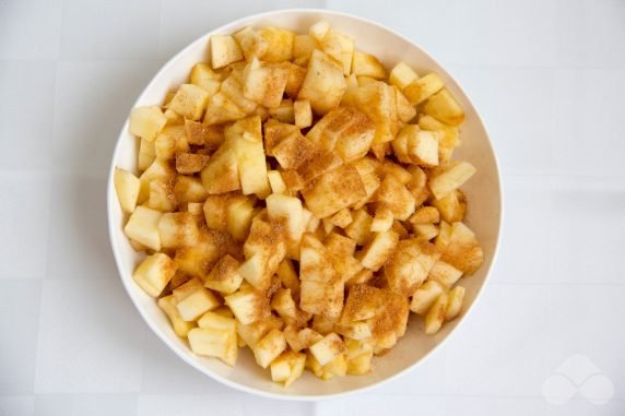 Puff pastry apple pie: photo of recipe preparation, step 3