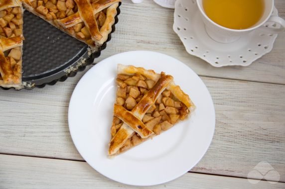Puff pastry apple pie: photo of recipe preparation, step 9