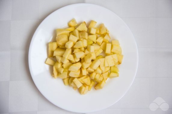 Puff pastry apple pie: photo of recipe preparation, step 2