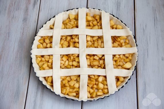 Puff pastry apple pie: photo of recipe preparation, step 7