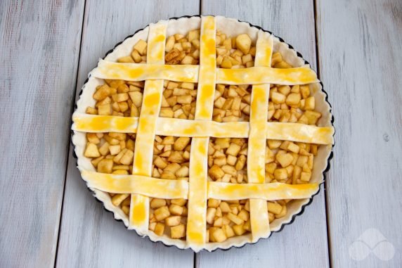 Puff pastry apple pie: photo of recipe preparation, step 8