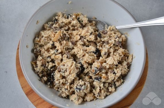 Chicken and mushroom pies: photo of recipe preparation, step 5