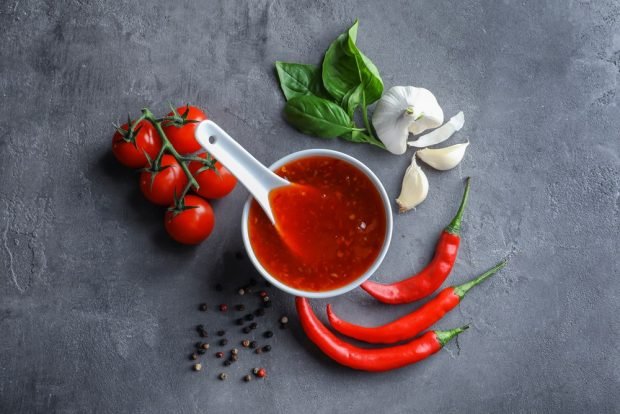 Tomato ketchup with basil for winter is a simple and delicious recipe, how to cook step by step