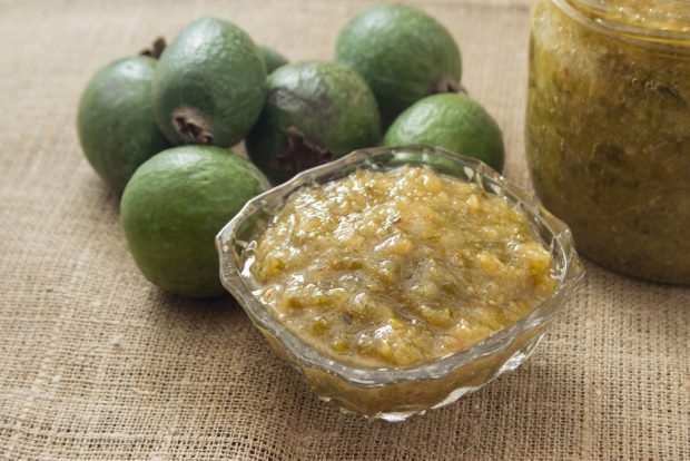 Feijoa jam without cooking – a simple and delicious recipe, how to cook step by step