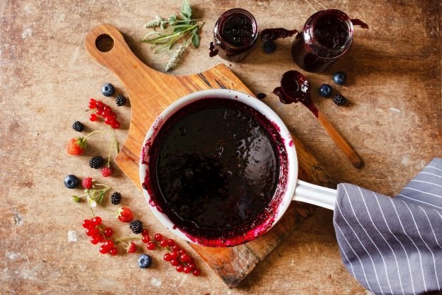 Red and black currant jelly without sterilization is a simple and delicious recipe, how to cook step by step