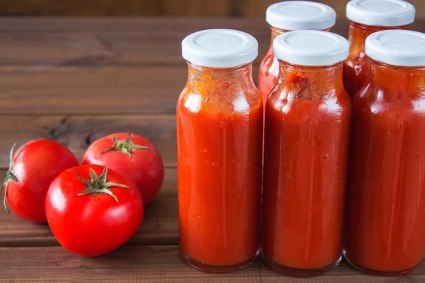 Tomato ketchup with garlic without vinegar for winter is a simple and delicious recipe, how to cook step by step