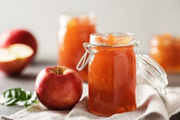 Apple jam with lemon is a simple and delicious recipe, how to cook step by step